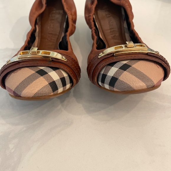 BURBERRY BALLET FLATS - Picture 2 of 6